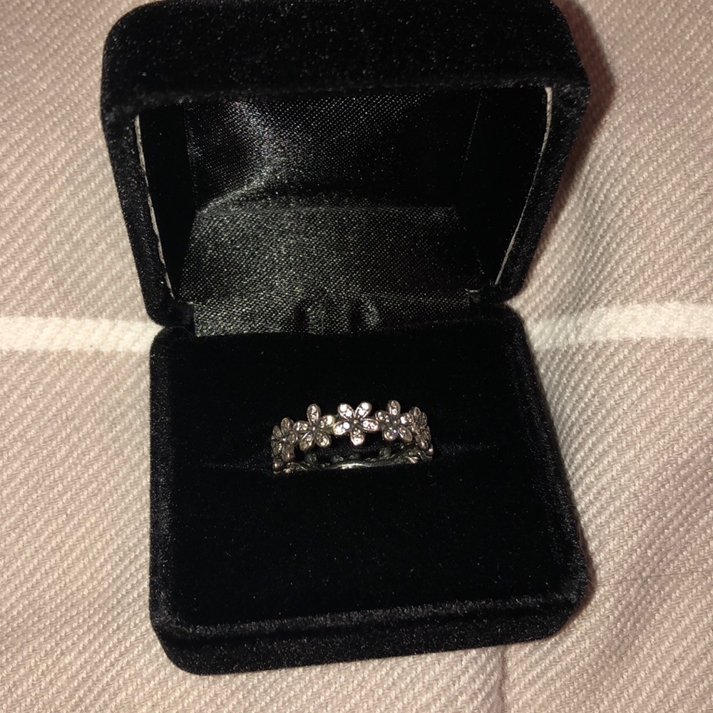 Flower pandora ring
